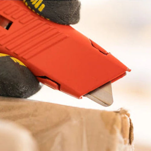 Cutter de sécurité STANLEY® auto-rétractable