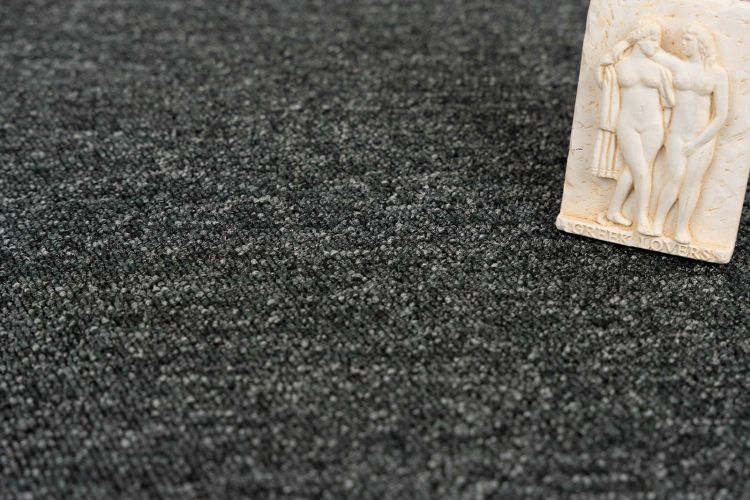 Moquette en dalle plombante Bouclée 50x50cm AVENUE-980 - Revêtement Maroc